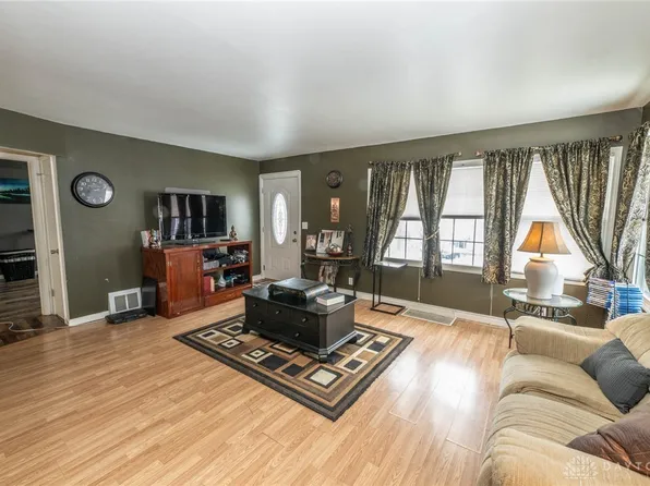 1222 Oakhill Ave, Fairborn, OH 45324