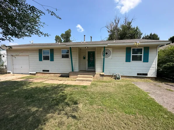 229 W 9th St, Edmond, OK 73003