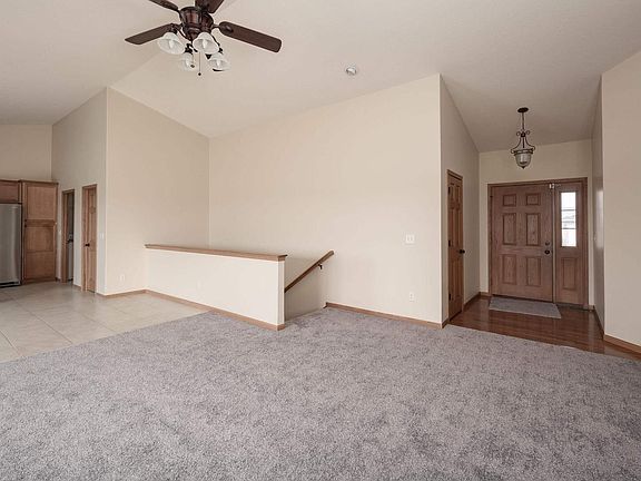 4th image of 355 Lynnea Dr