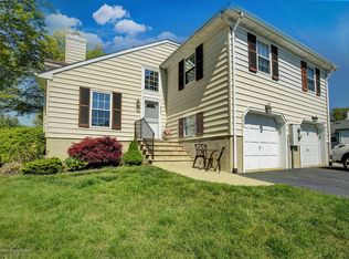 2804 Ashford Ct, Middletown, NJ 07748