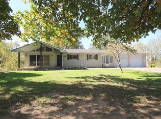 1926 N Blue Mills Rd, Independence, MO 64058