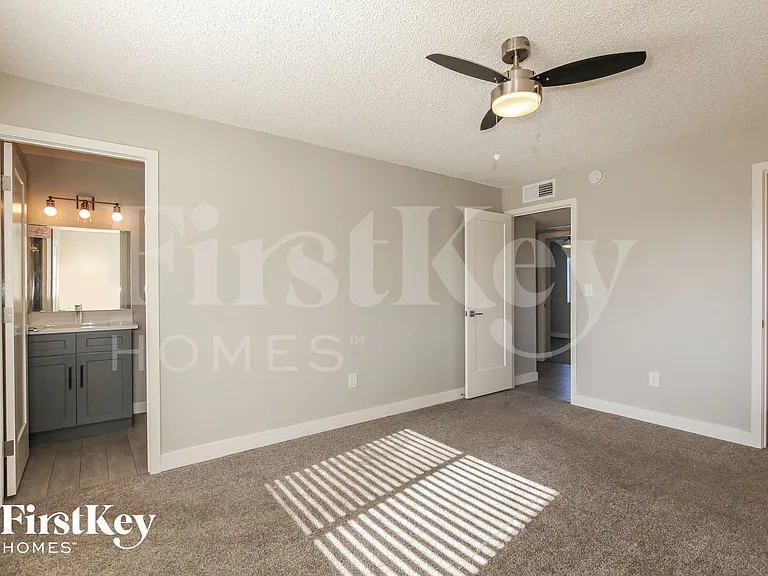 4112 W Camino Acequia — Photo 9