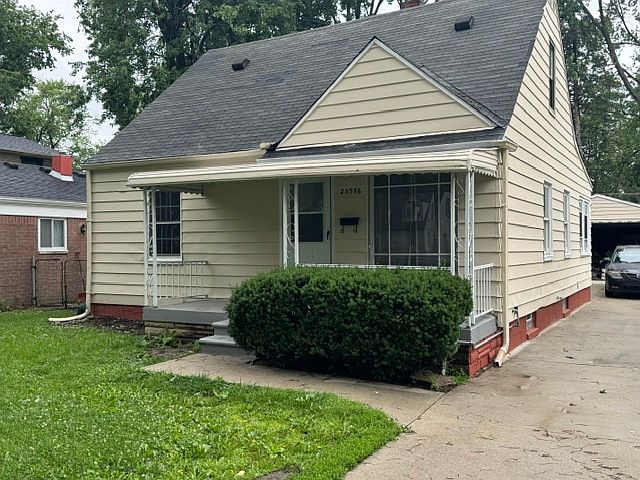 1st image of 25986 Currier St