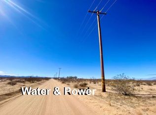 305 Orion Dr, Joshua Tree, CA 92252