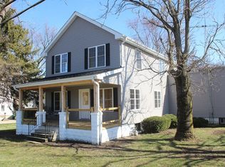 1065 Molitor Rd, Aurora, IL 60505