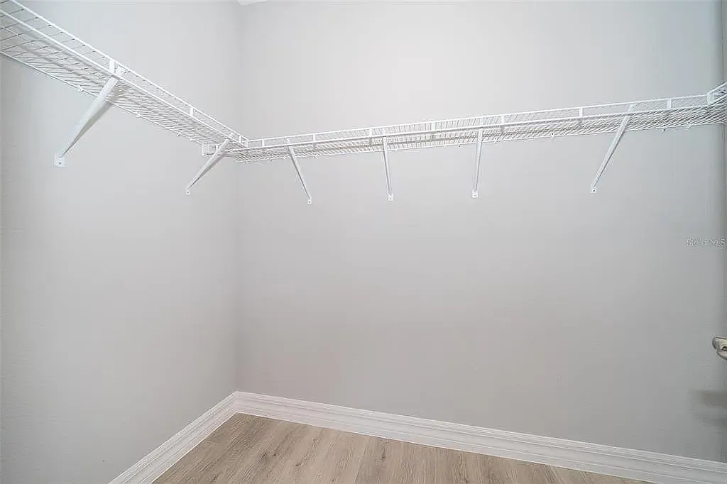 4 bed, 2089 sqft, $2,100 — Photo 1