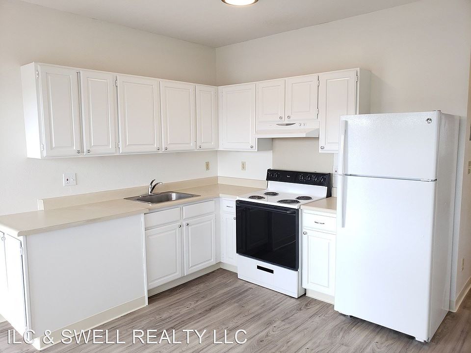 1st image of 2856 Winam Ave APT 202