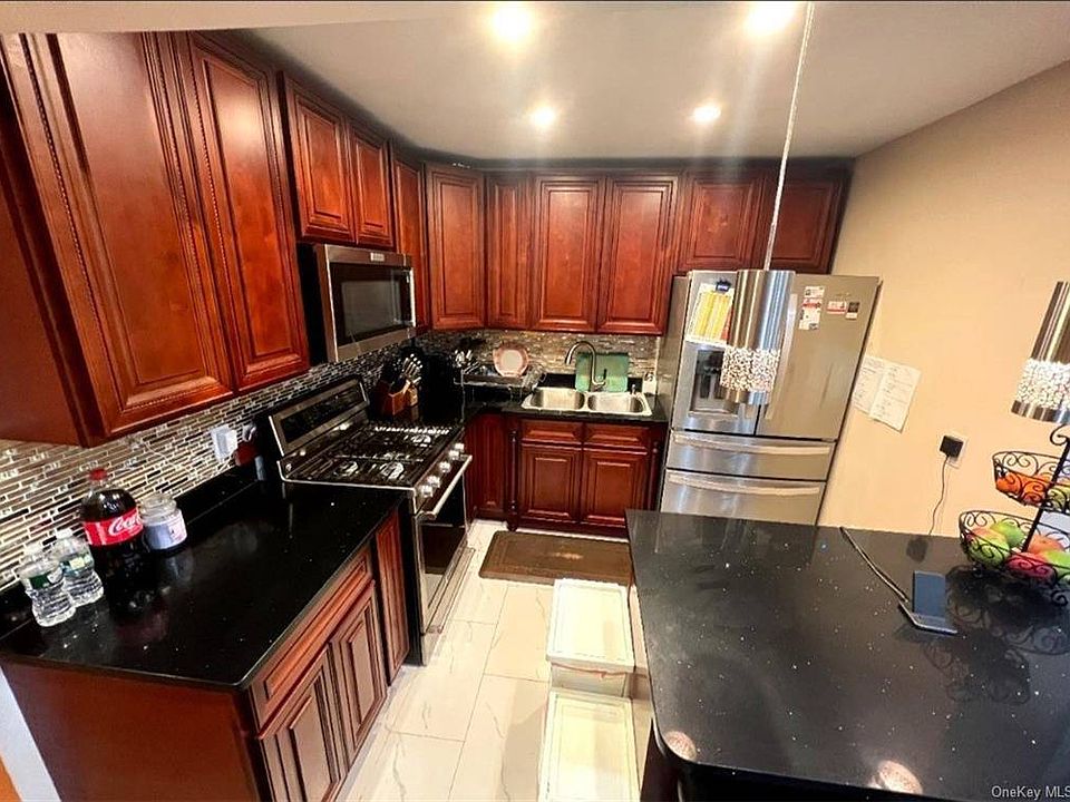 1st image of 3216 Yates Ave
