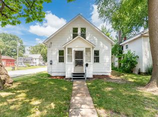 510 W 8th St, Sterling, IL 61081