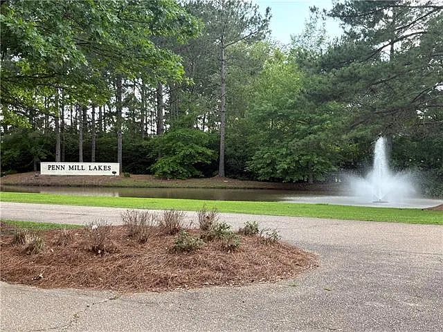 700 Lakeview Ln — Photo 6