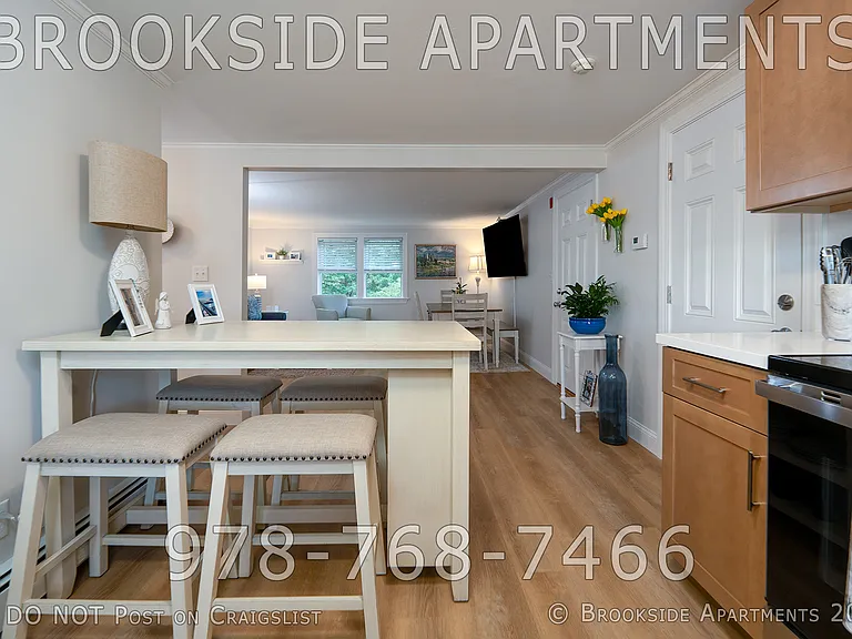 Model Kitchen / Living room