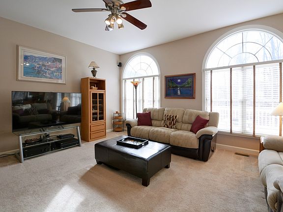 4th image of 9226 Lee Masey Dr