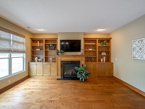 3rd image of 2765 Silver Maple Ln
