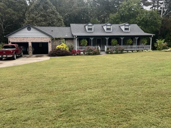 2680 Woodmont Dr, Tuscumbia, AL 35674