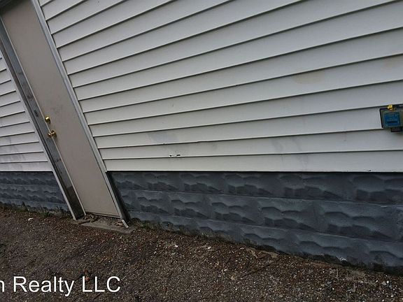 2nd image of 485 Hilltonia Ave