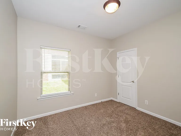 8229 Owen Park Dr — Photo 10