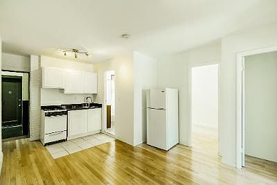 1st image of 213 6th Ave #B2