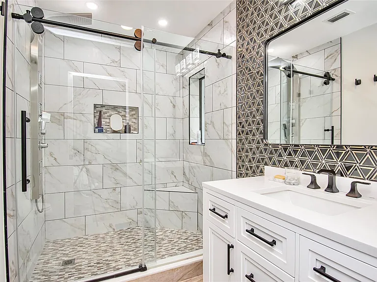 6557 Country Wood Way — Photo 12