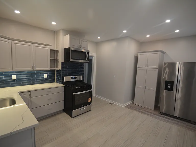 31 Claybourne St #1 — Photo 2