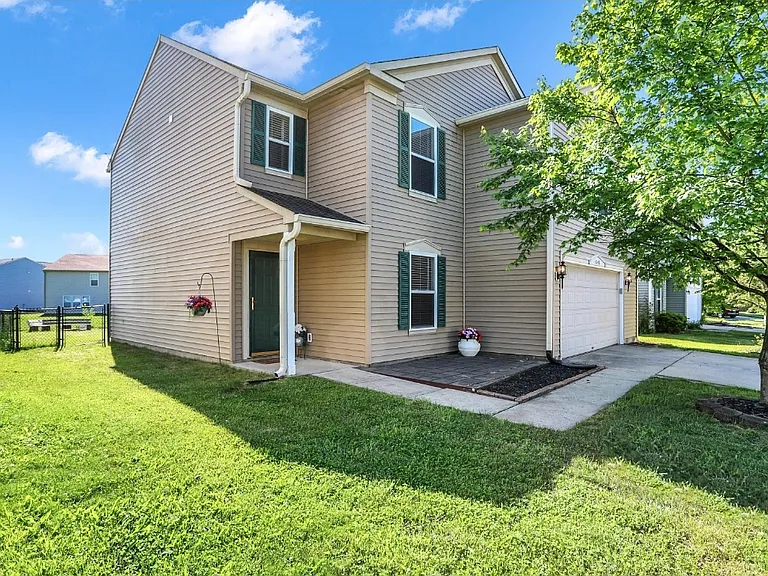 8249 Retreat Ln — Photo 10