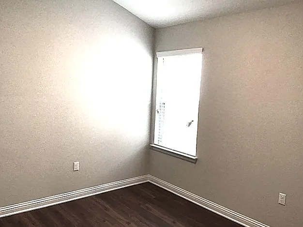 8005 Turnberry Ln — Photo 14