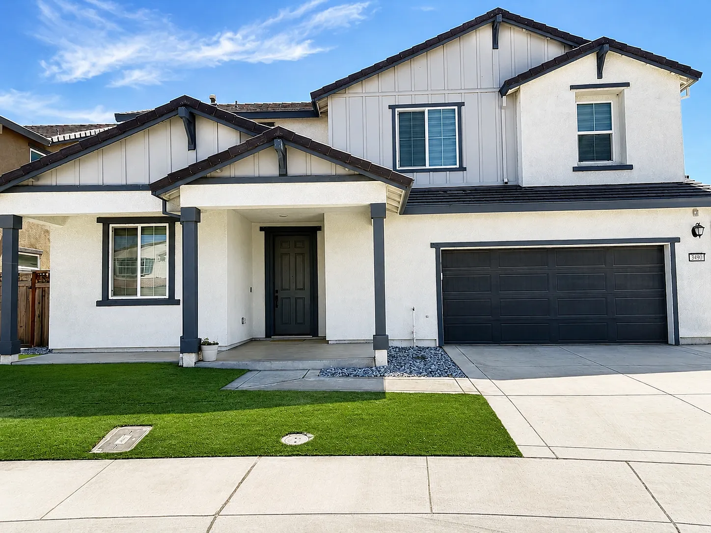 6 bed, 3400 sqft, $3,700 — Photo 2