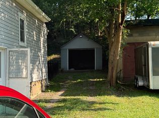 1036 10th St, Ambridge, PA 15003
