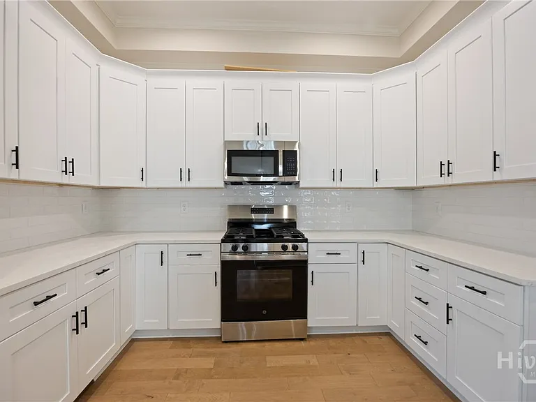 360 Ansley Dr — Photo 14