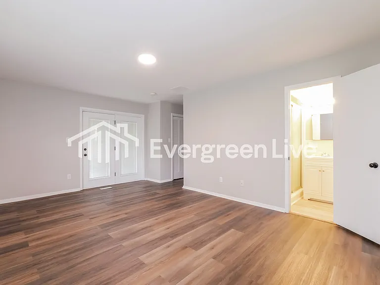 1322 NW 85th St — Photo 8
