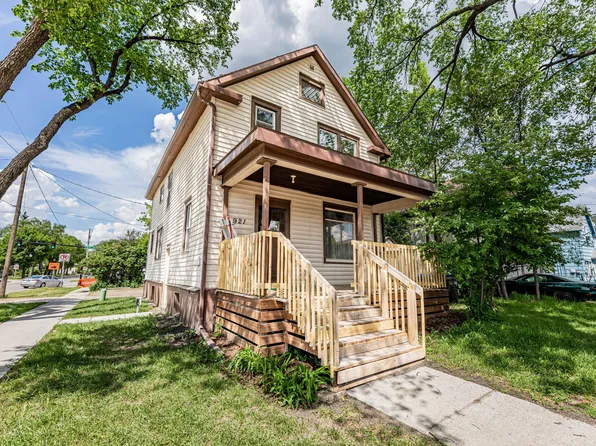 921 6th Ave N, Fargo, ND 58102