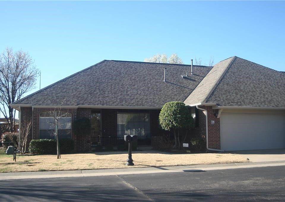 Great corner lot with guest parking on east side.