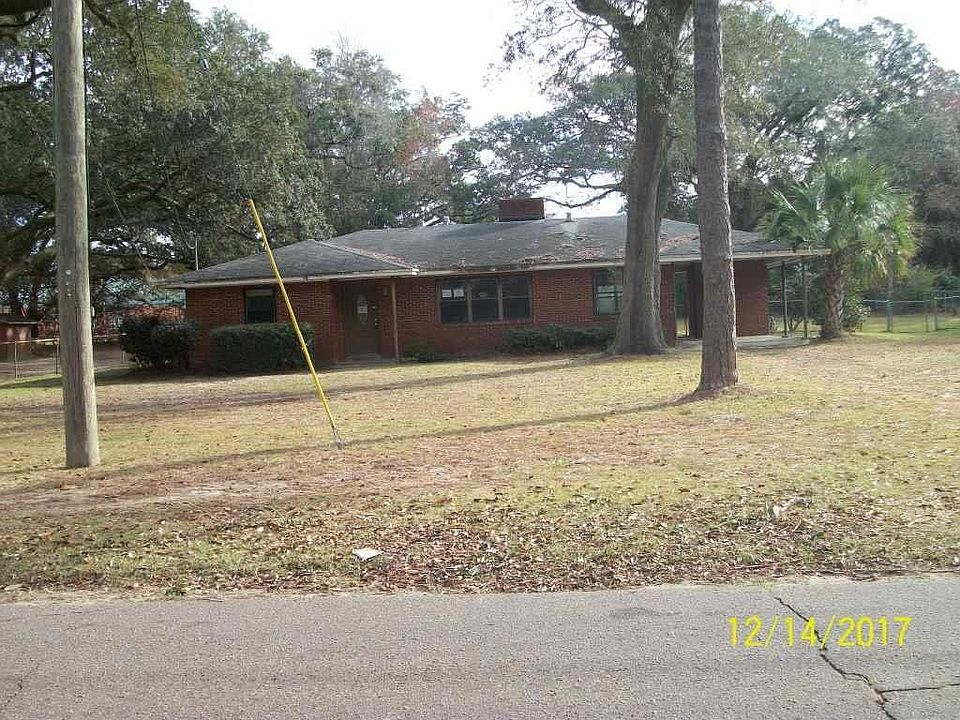 1st image of 1812 N 58th Ave