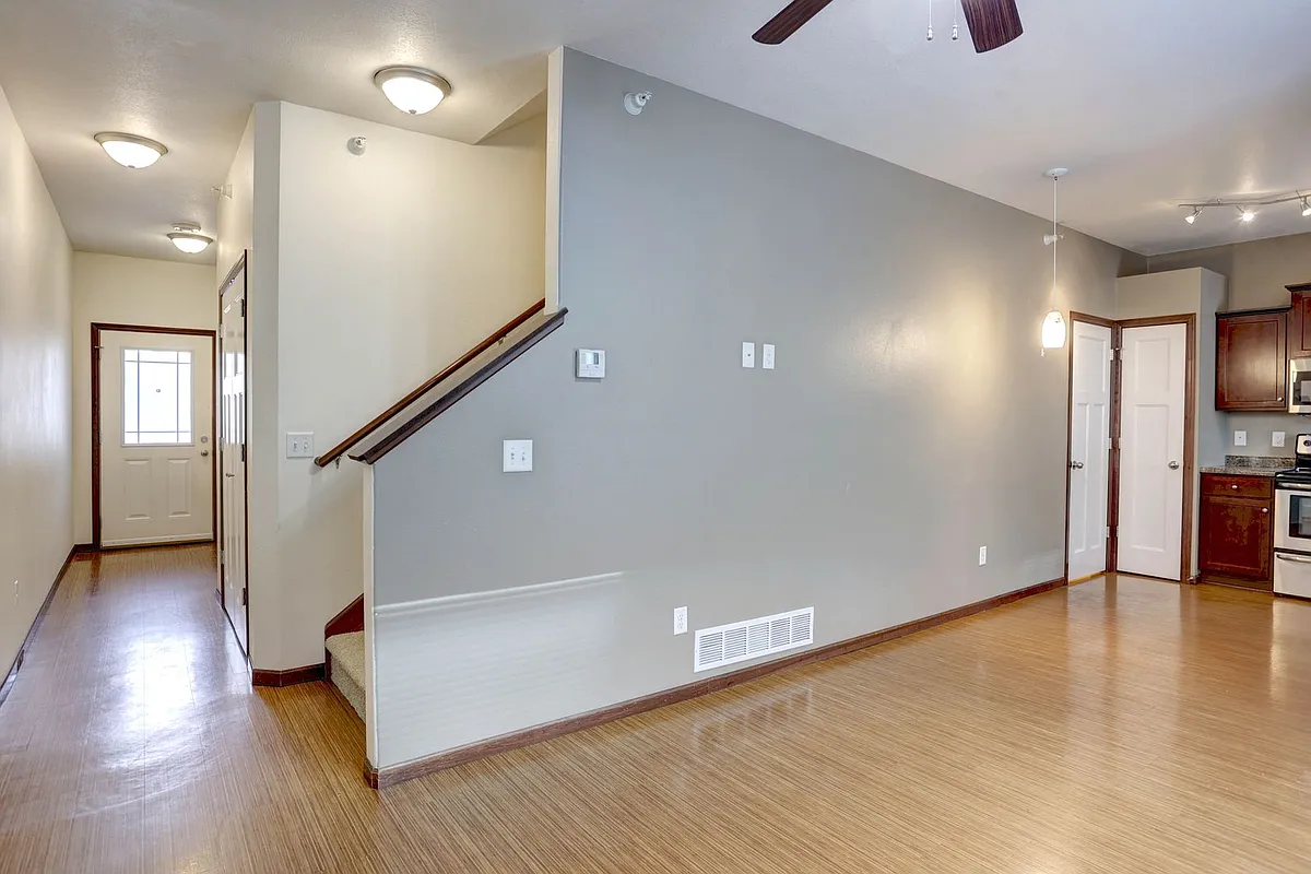 Building Photo - 120 Partridge Path