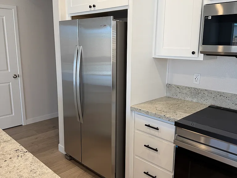2704 Contour Way — Photo 2