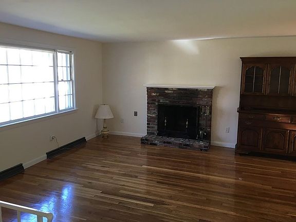4th image of 174 Plain St
