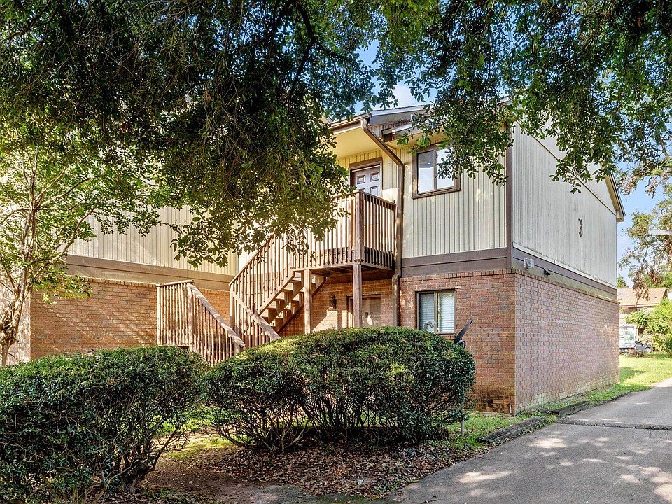 1st image of 216 Dixie Dr #8