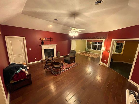 4th image of 1846 N Cla Wood Pl