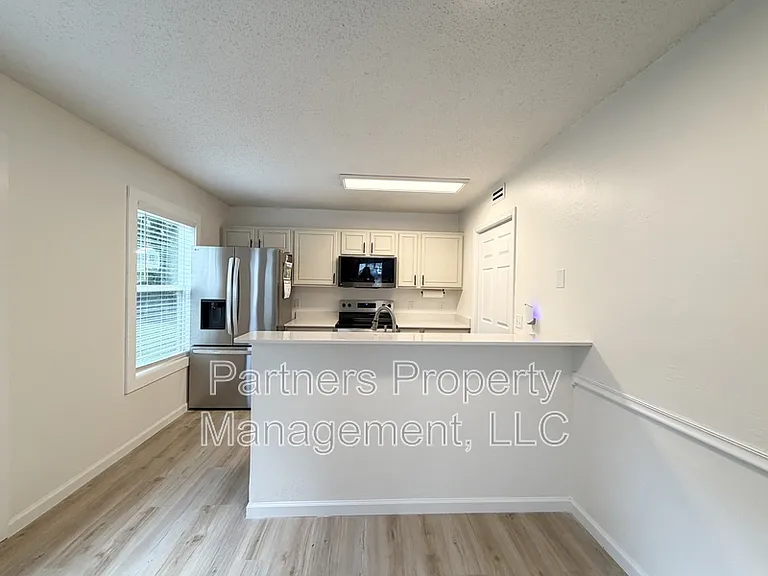 5003 Bonita Pl — Photo 3