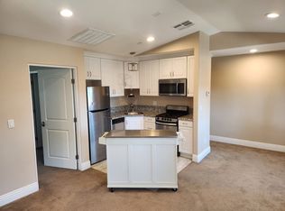 230 E Valley View Dr #B, Fullerton, CA 92832