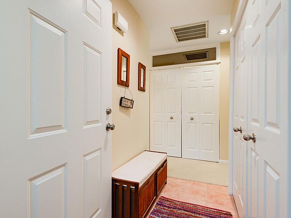 3rd image of 800 N Shore Dr APT 4