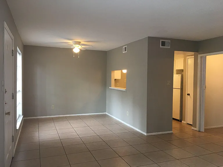 Pinewood Townhomes — Photo 9