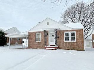 203 SW 11th St, Fairfield, IL 62837