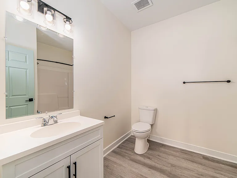 2221 Pretty Lake Ave — Photo 35