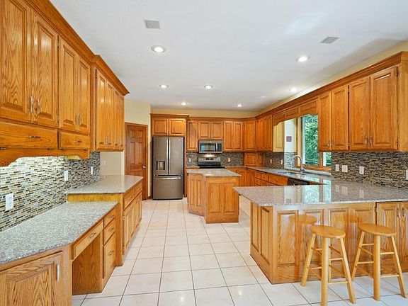 4th image of 13890 Gulf Breeze Ct
