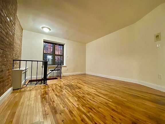 3rd image of 125 W 81st St #1-3