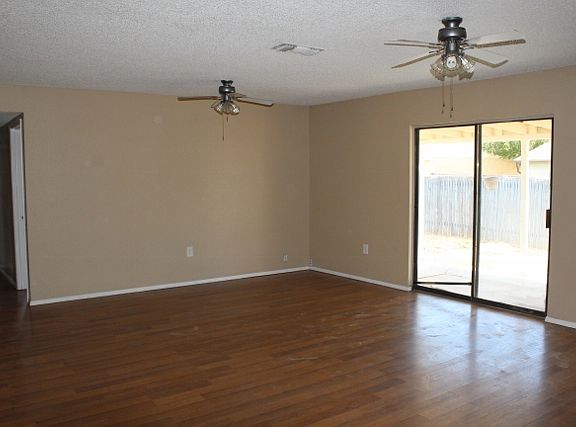 5th image of 900 E La Paloma Ln