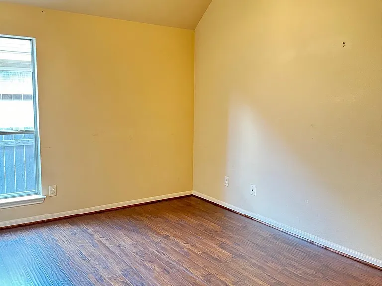 27926 Barberry Banks Ln — Photo 17