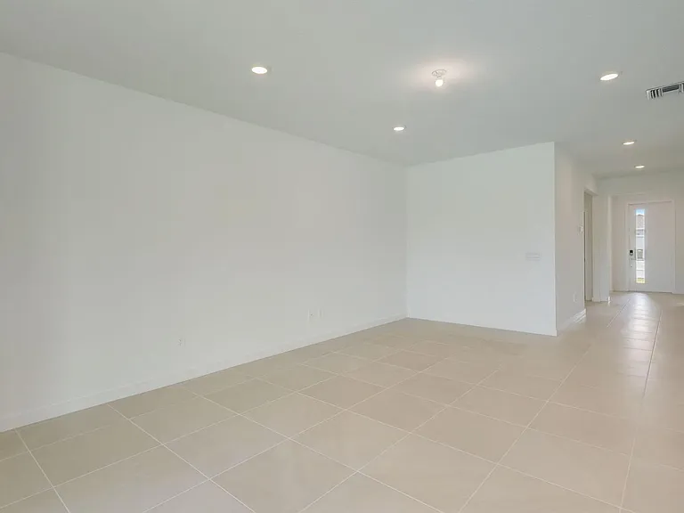 5946 SE Skyblue Cir — Photo 5