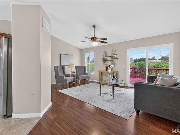 3rd image of 16 Devondale Pl