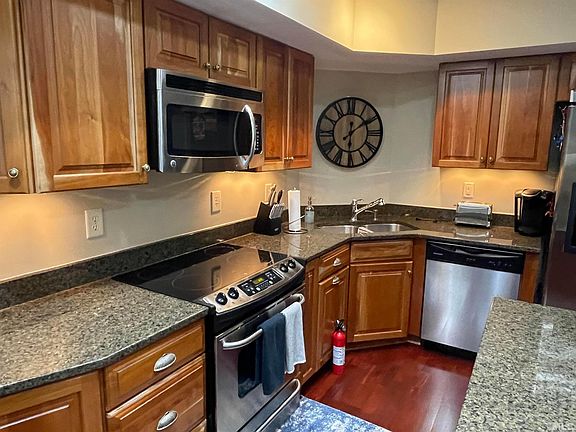 3rd image of 720 Bilyeu St Unit 103